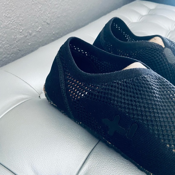 NEW! OTZ Shoes Black Mesh Cork Insole Slip-ons Espadrilles - Picture 4 of 6